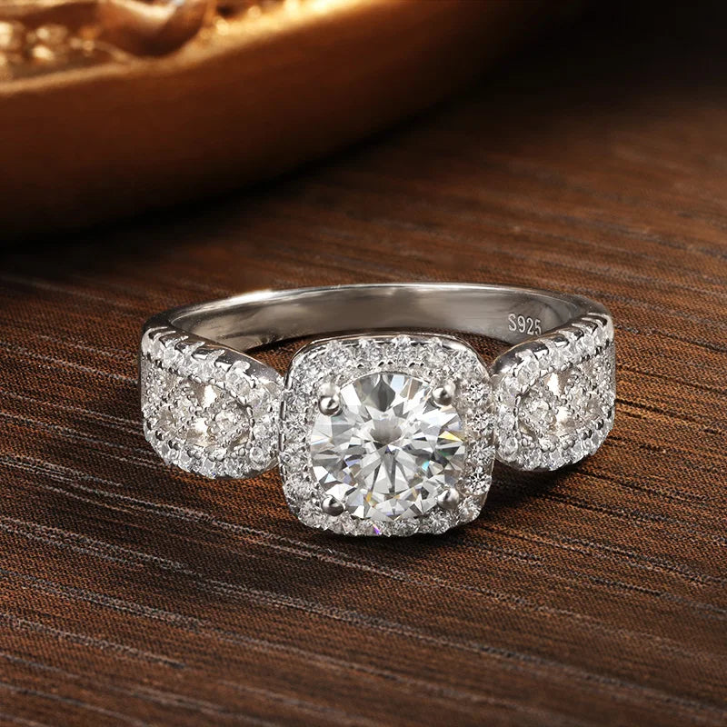 Moissanite Solitaire Ring – 18K Gold Plated